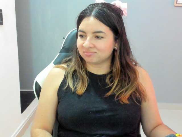 LaraCat1 live cam on BongaCams