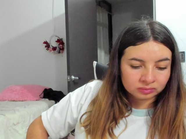 LaraCat1 live cam on BongaCams