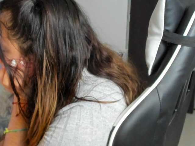 LaraCat1 live webcam show