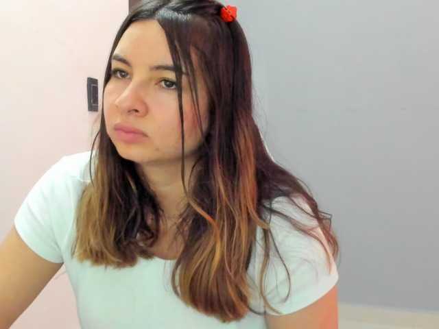 LaraCat1 live cam on BongaCams