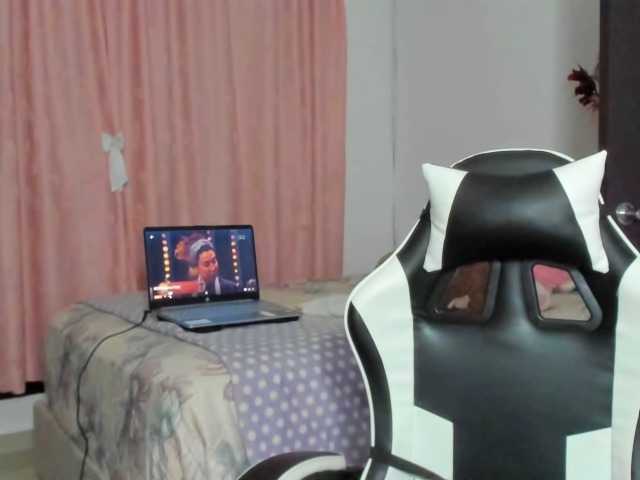 LaraCat1