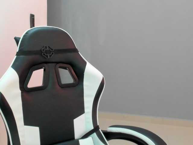 LaraCat1 live cam on BongaCams