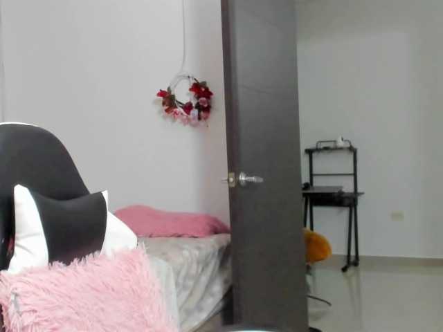 LaraCat1 — live female cam