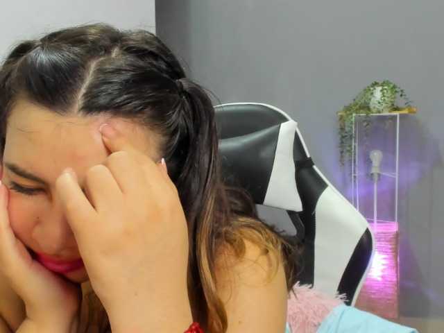LaraCat1 live cam on BongaCams