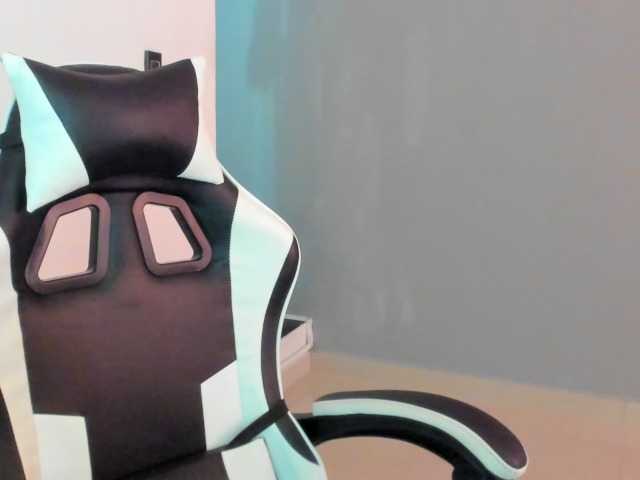 LaraCat1 live cam on BongaCams