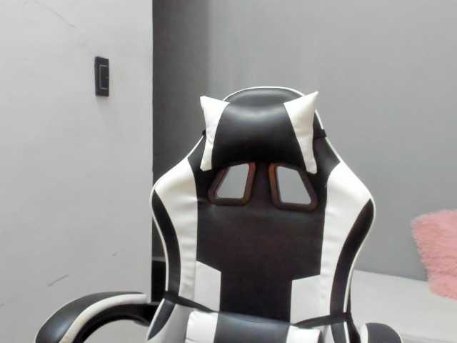 LaraCat1 live cam pe BongaCams