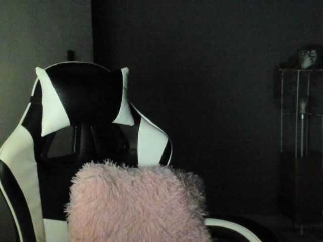 LaraCat1 live cam on BongaCams