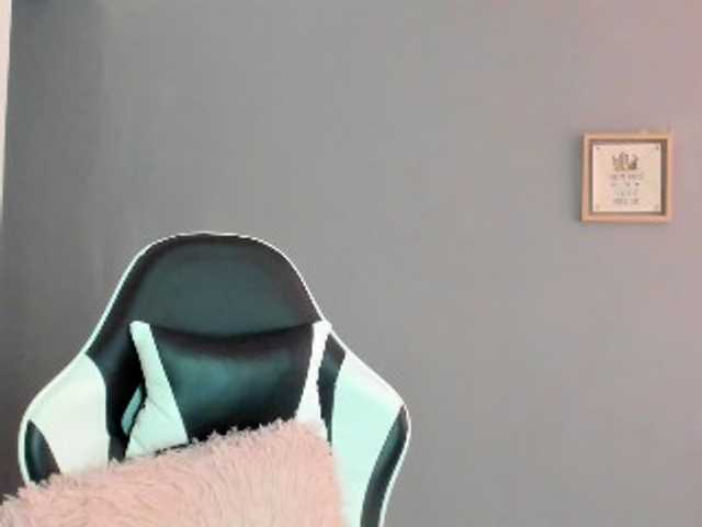 LaraCat1 live cam on BongaCams