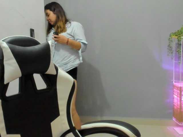 LaraCat1 live cam on BongaCams