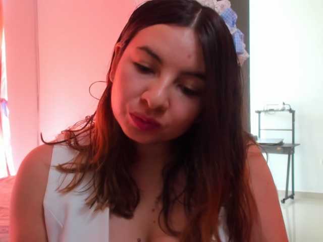 LaraCat1 — live female cam