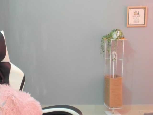LaraCat1 live cam on BongaCams