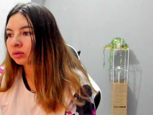 LaraCat1 live cam on BongaCams