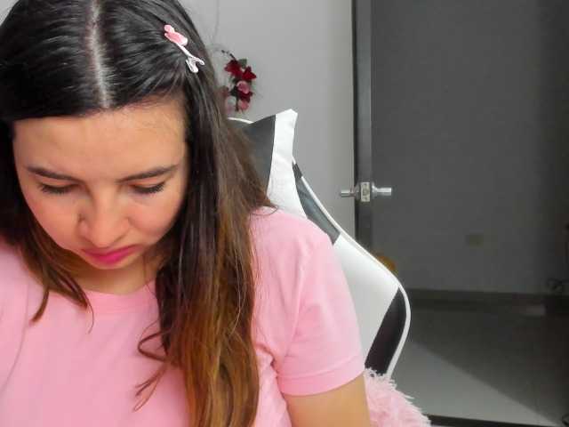 LaraCat1 live cam on BongaCams