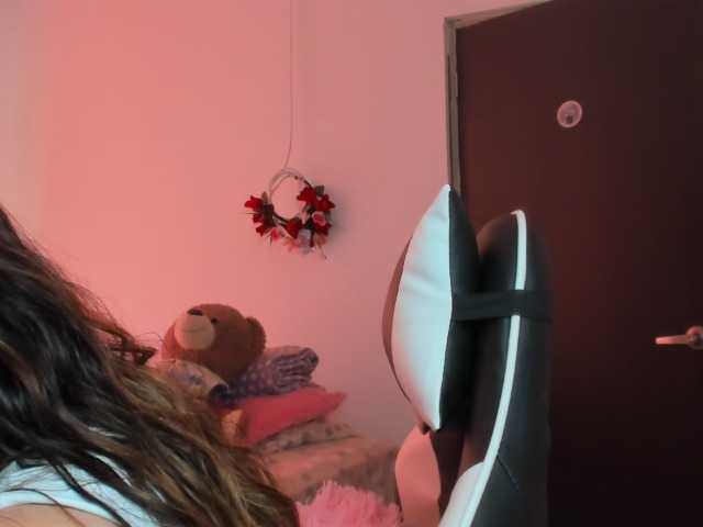 LaraCat1 live cam on BongaCams