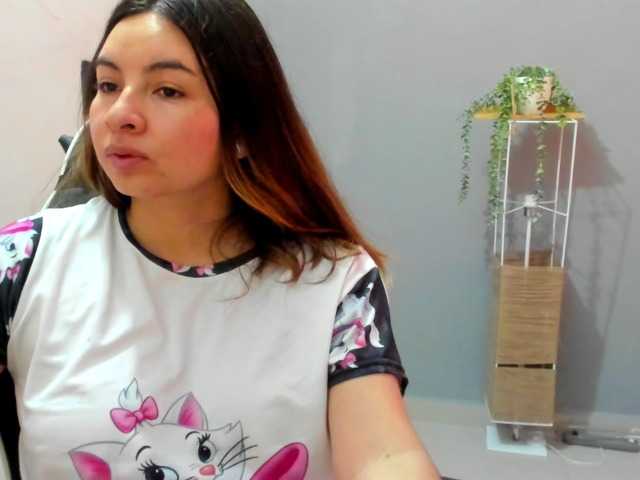 LaraCat1 live cam on BongaCams