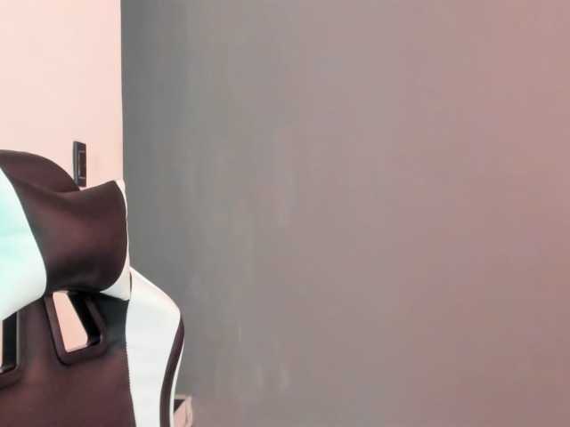 LaraCat1 live cam on BongaCams