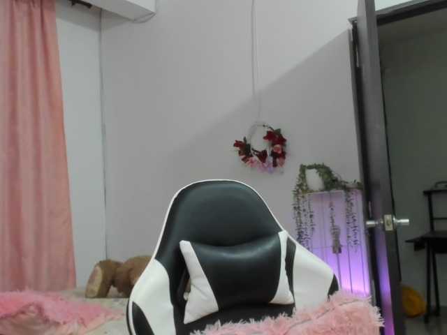 LaraCat1