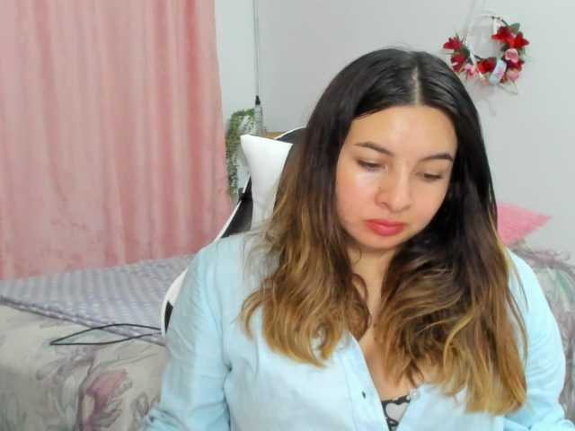LaraCat1 live webcam show