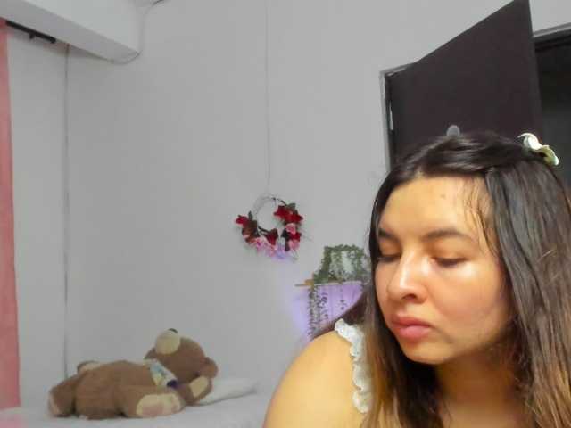 LaraCat1 live cam on BongaCams