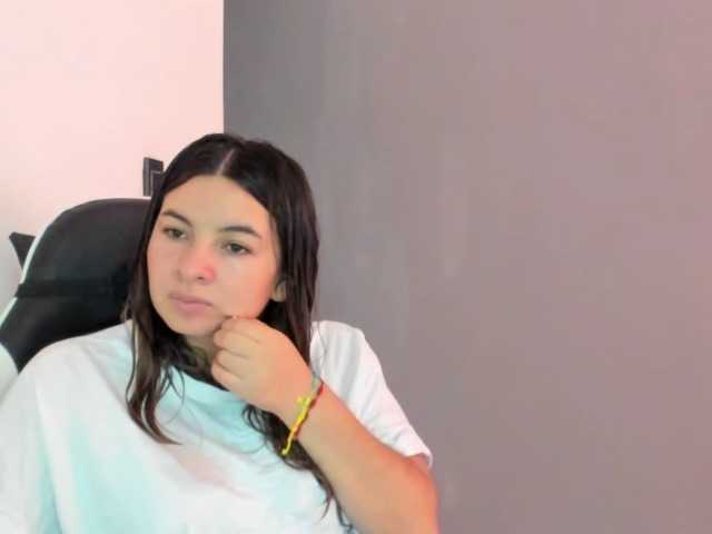 LaraCat1 live cam on BongaCams