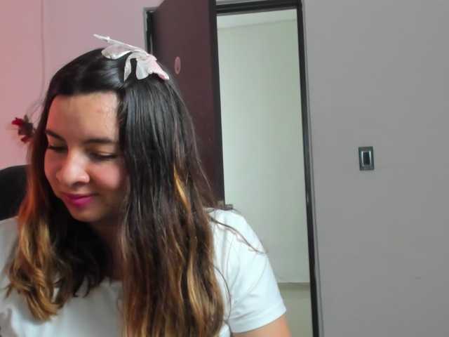 LaraCat1 live cam on BongaCams