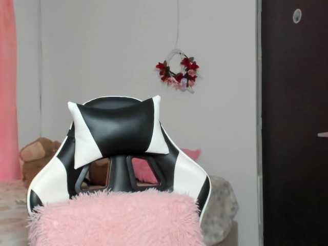 LaraCat1