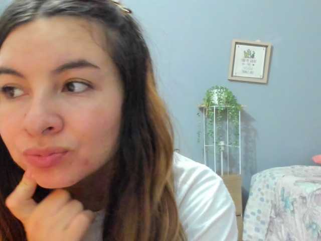 LaraCat1 live cam on BongaCams