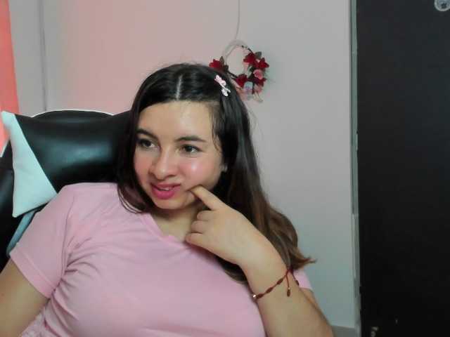 LaraCat1 live cam on BongaCams