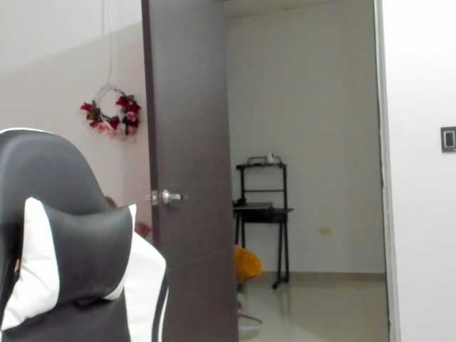 LaraCat1 live cam on BongaCams