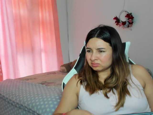 LaraCat1 live cam on BongaCams