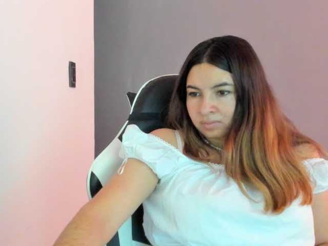 LaraCat1