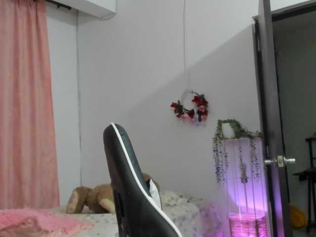 LaraCat1