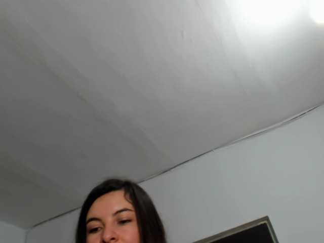 LaraCat1 live cam preview