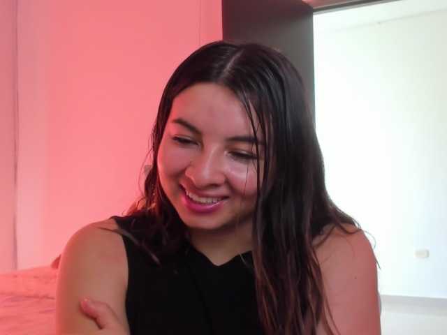 LaraCat1 live cam on BongaCams