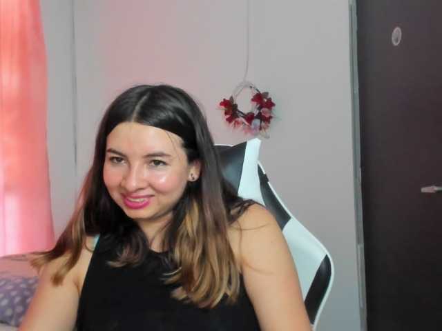 LaraCat1 live cam on BongaCams