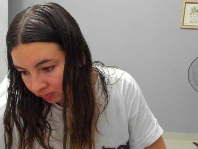 LaraCat1 live cam on BongaCams