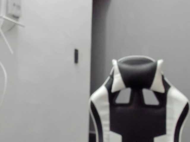 LaraCat1 live cam on BongaCams