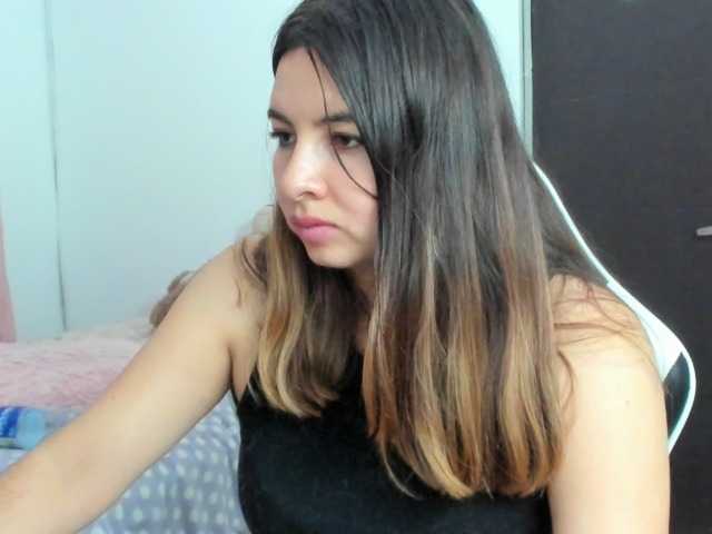 LaraCat1 live cam on BongaCams
