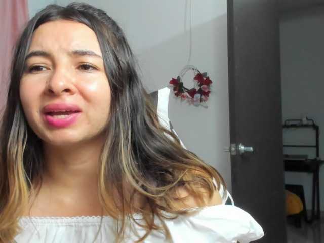 LaraCat1 live cam on BongaCams