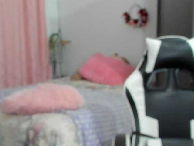 LaraCat1 live webcam show