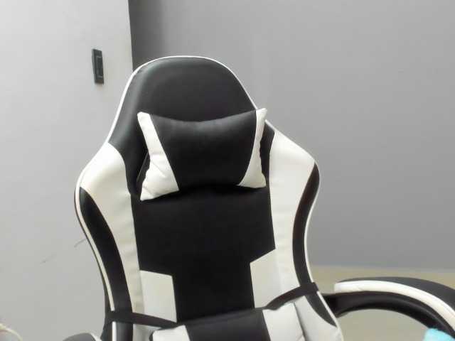 LaraCat1 live cam on BongaCams