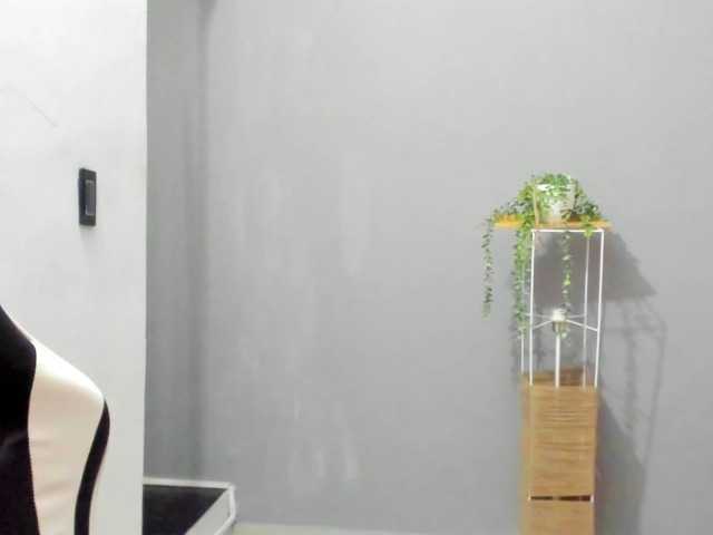 LaraCat1 live cam on BongaCams