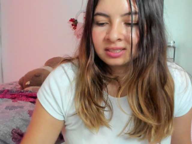 LaraCat1 live cam on BongaCams