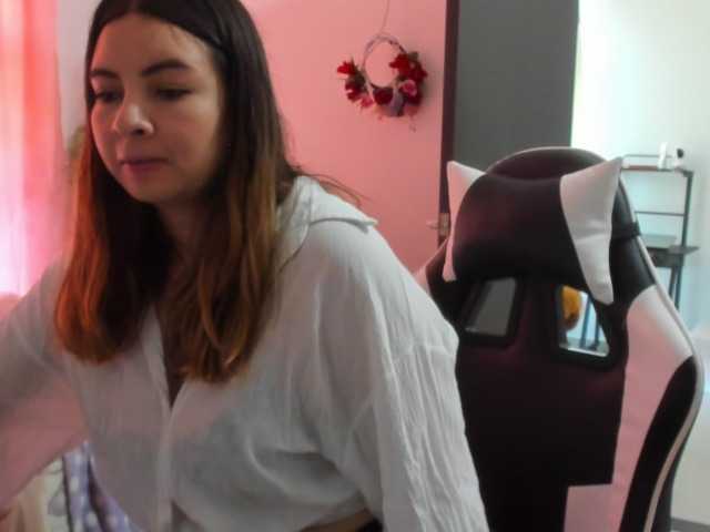 LaraCat1 live webcam show