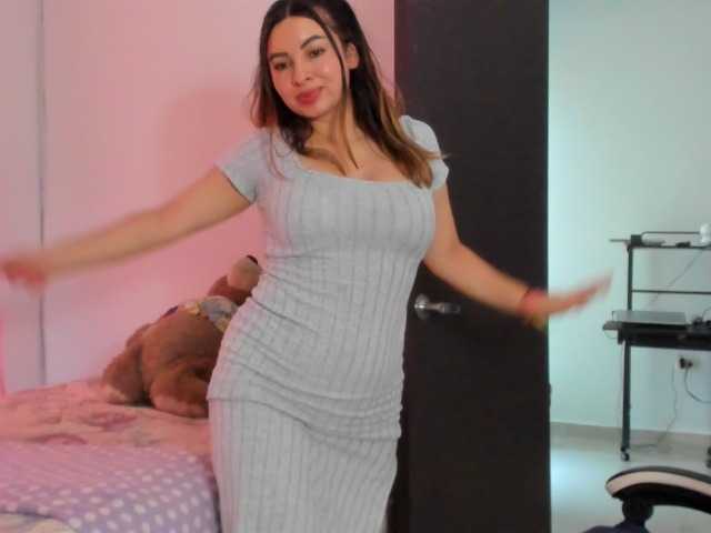 LaraCat1 live webcam show