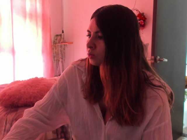 LaraCat1 live webcam show