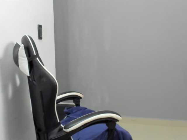LaraCat1 live cam on BongaCams