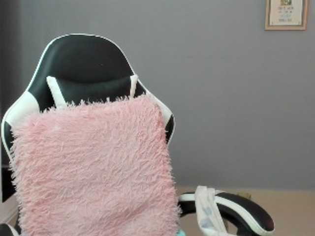 LaraCat1