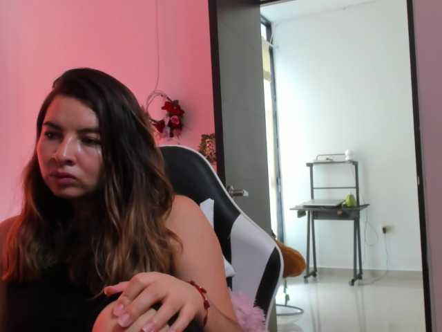 LaraCat1 live cam on BongaCams