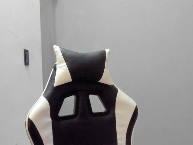 LaraCat1 live cam on BongaCams